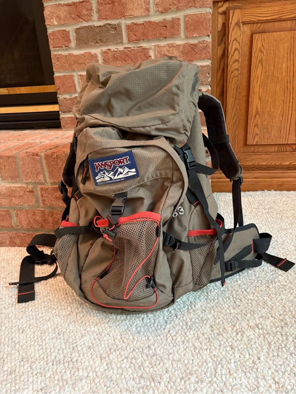 Jansport Grizzly Bear 63 Liter Backpack